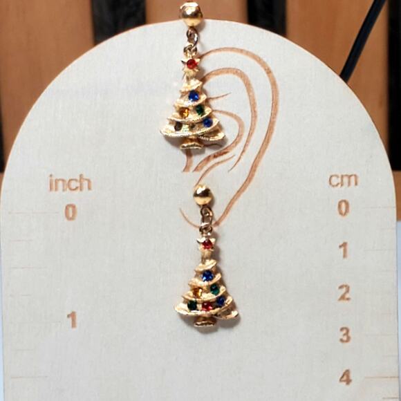 Christmas Earrings 1" Christmas Tree Dangle Drop Pierced Holiday Unsigned - Picture 1 of 3